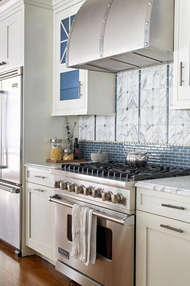 Building Photo - 313 1st St