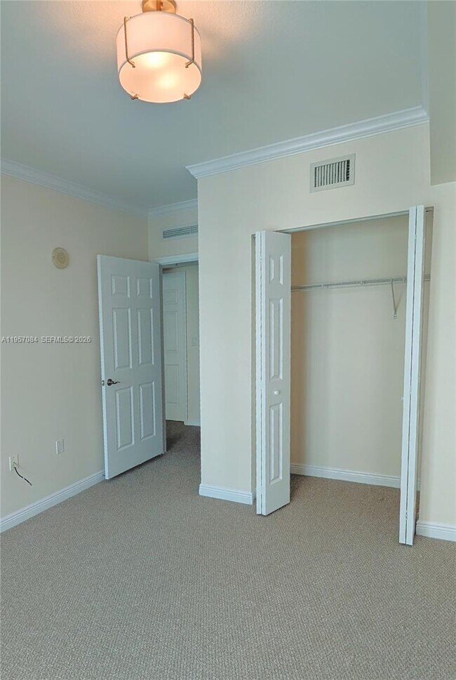 Building Photo - 1745 E Hallandale Beach Blvd