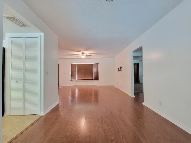 Building Photo - 1084 SE St Lucie Blvd