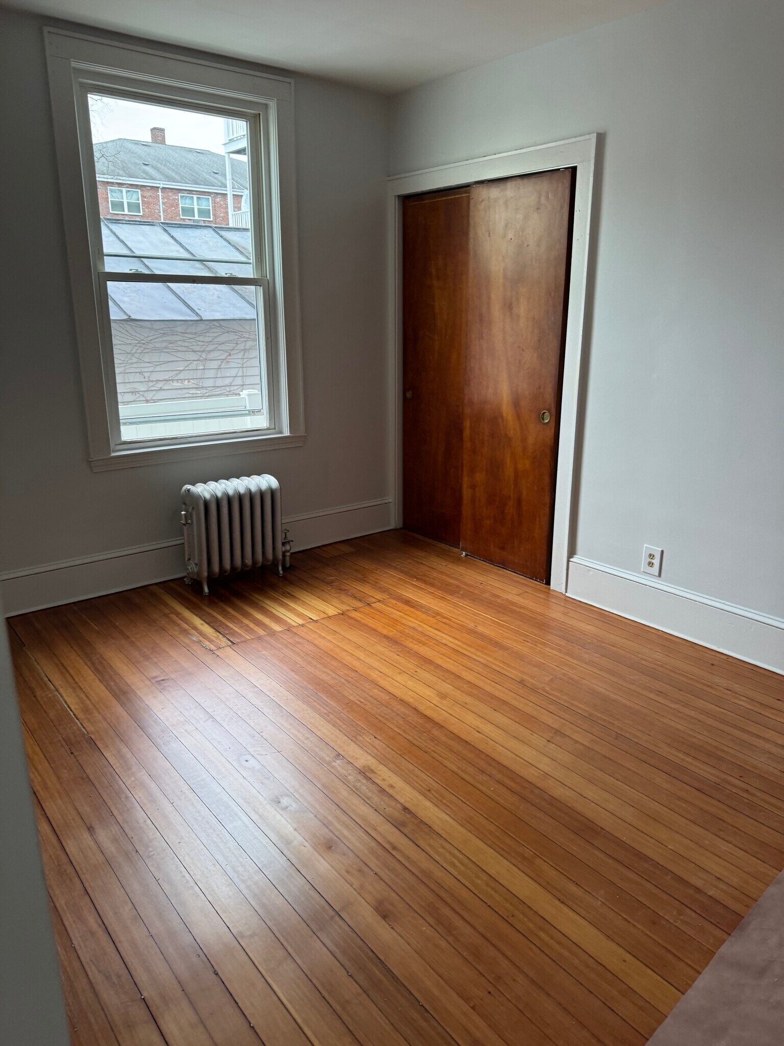 Building Photo - 25 Chestnut St