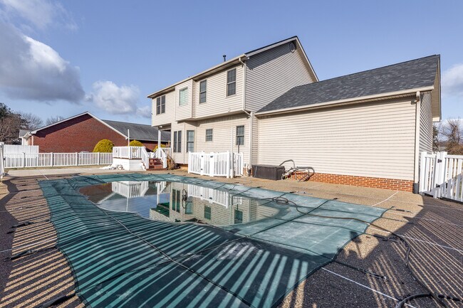 Building Photo - 404 Michigan Ave