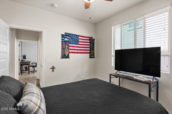 Building Photo - 2674 E Cherry Hill Dr