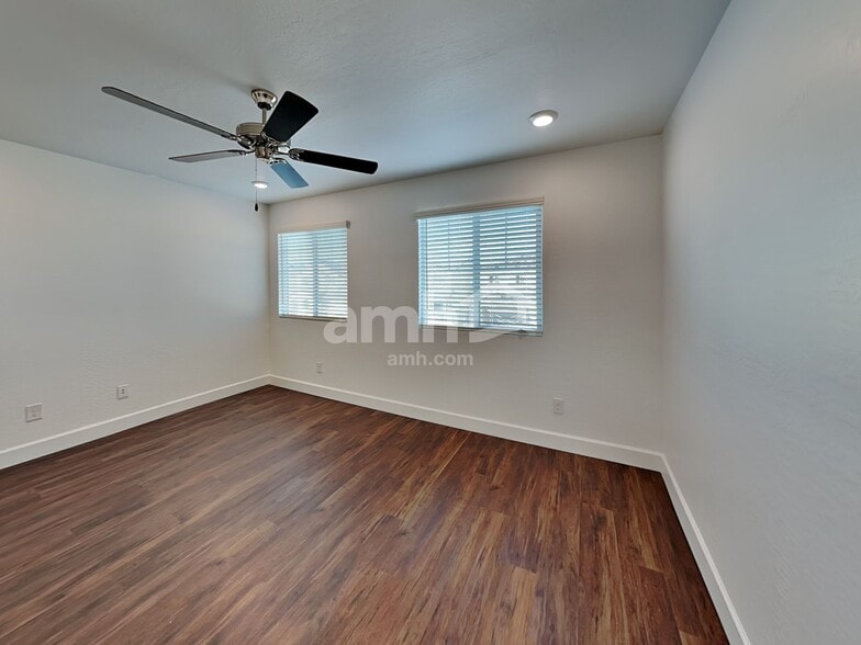 Building Photo - 17119 W Townley Ave