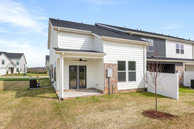 Building Photo - 3049 Inman Dr