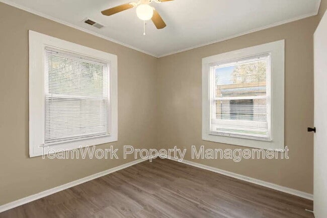 Building Photo - 3116 Matipan Ave