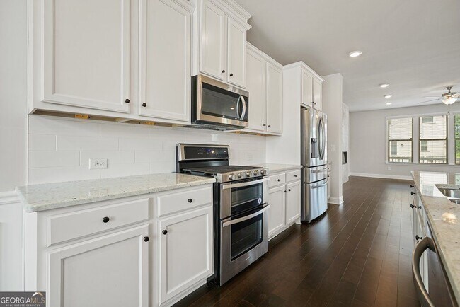 Building Photo - 4240 Hickory Pne Aly