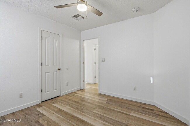 Building Photo - 11864 Mesquite Rock Dr