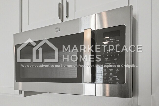 Building Photo - 7643 Varo Gln