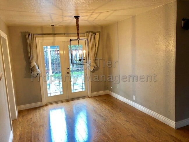 Building Photo - Spectacular 3 Bed, 1 Bath, 1,087 sqft House in Pleasant Hill available now for lease!