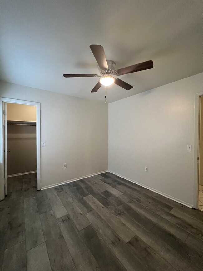 Building Photo - 9123 Alpine Trail St