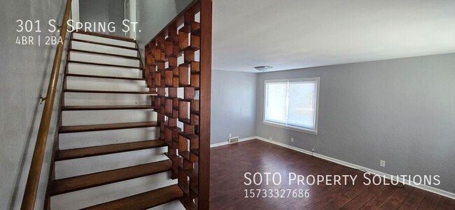 Building Photo - 4BD/2BA House