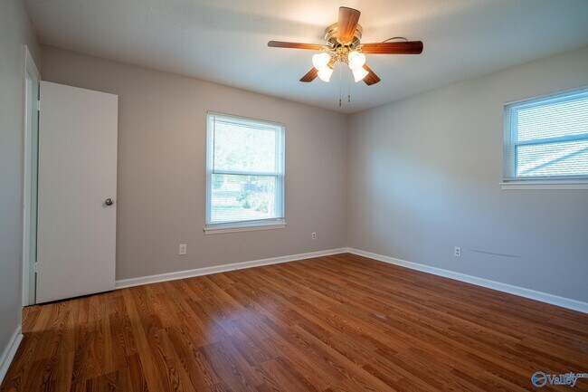 Building Photo - 912 Mountain Gap Rd SE