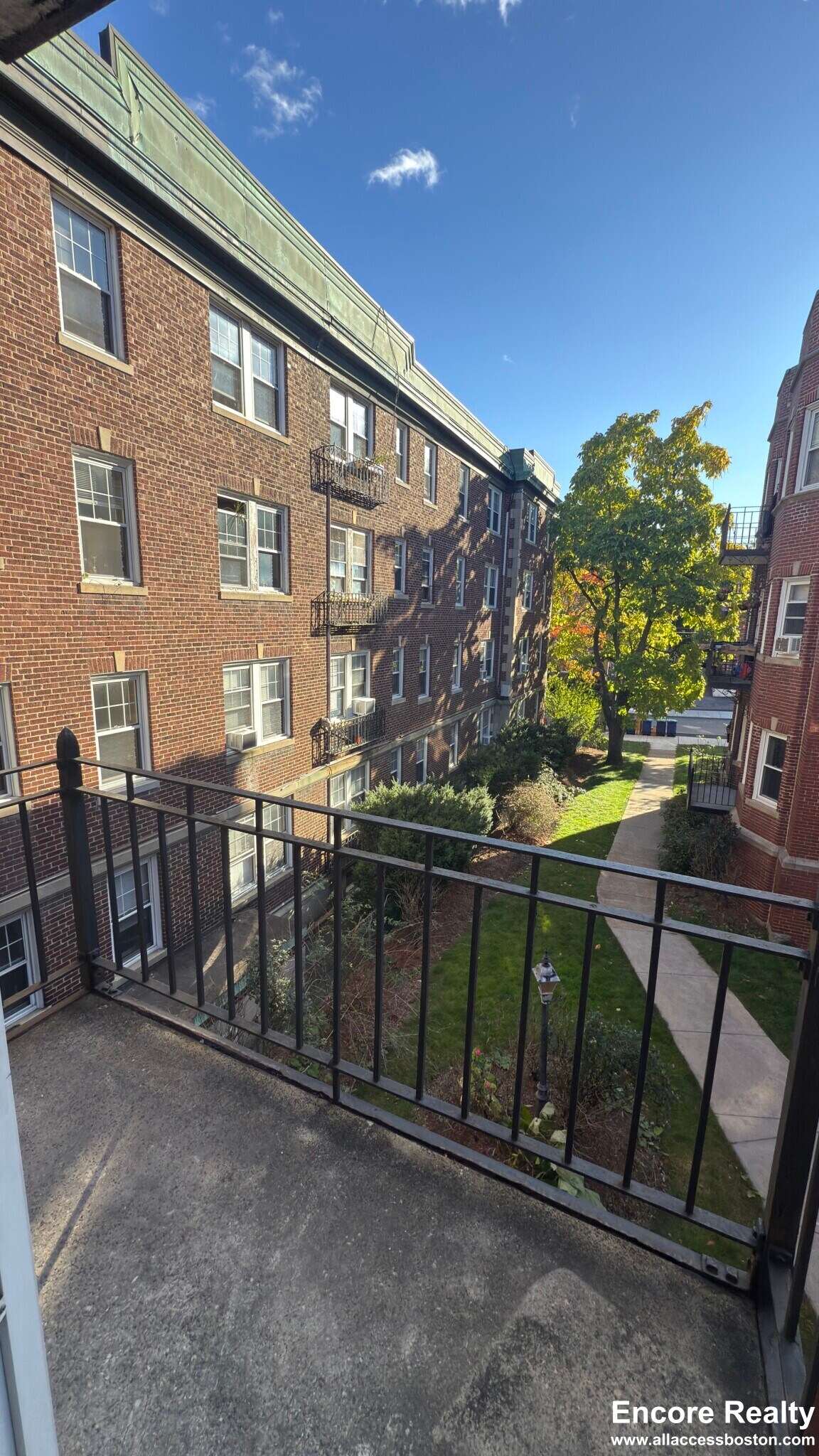 Building Photo - 163 Summer St