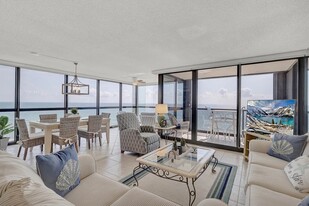 Building Photo - 10410 S Ocean Dr