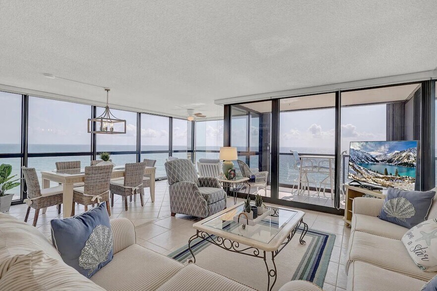 Primary Photo - 10410 S Ocean Dr