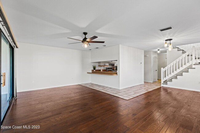 Building Photo - 271 Forecast Ln