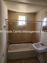 Building Photo - 1308 S New York Ave