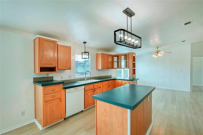 Building Photo - 132 Co Rd 247