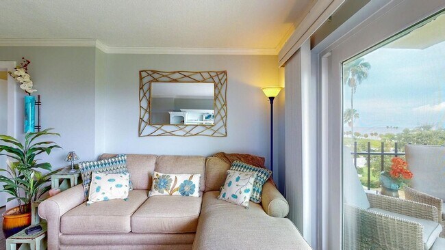 Building Photo - 1120 N Shore Dr NE