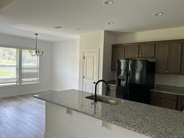 Building Photo - 41372 Rosewood Ln