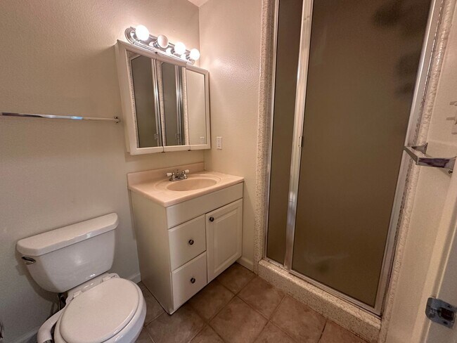 Building Photo - Updated 3 Bedroom Townhome in North Tahoe Park