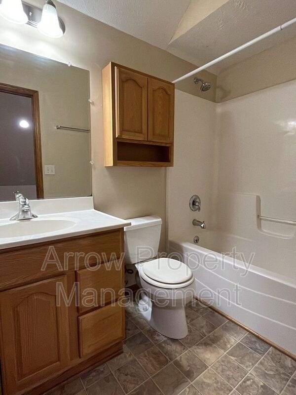 Building Photo - 4019 Lenox Ave
