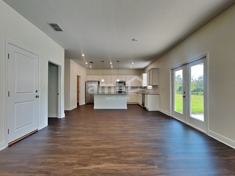 Building Photo - 20557 Calla Lily Dr