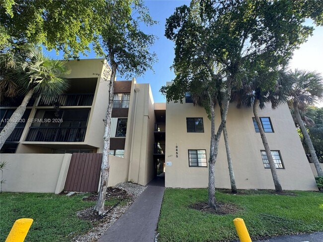 Building Photo - 10855 SW 112th Ave