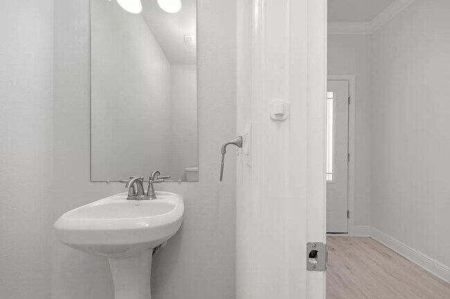 Building Photo - 183 Hammock Oaks Blvd