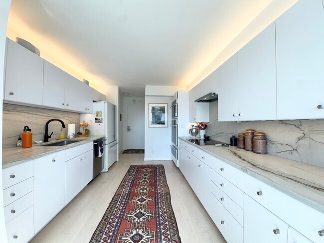 Building Photo - 2510 Grand Blvd