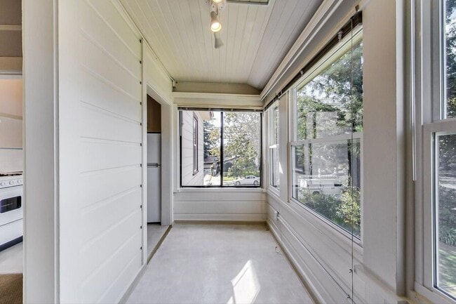 Building Photo - 159 Emerson St