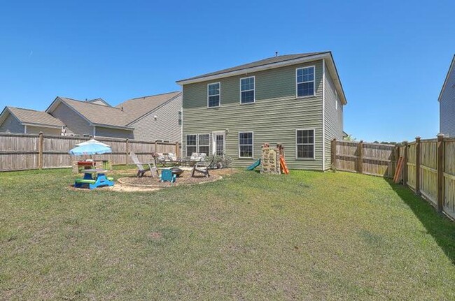 Building Photo - 115 Sequoia Ln