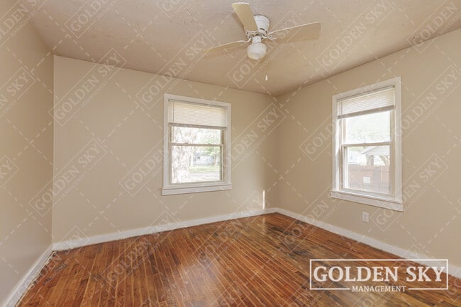 Building Photo - 609 N Waldemere Ave