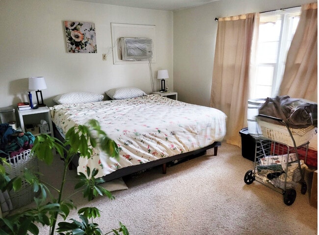 Building Photo - 602 Manor Dr