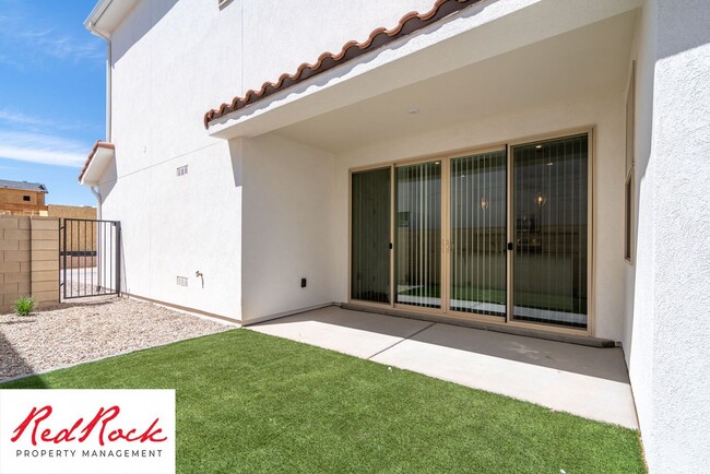 Building Photo - BEAUTIFUL HOME in Desert Color!