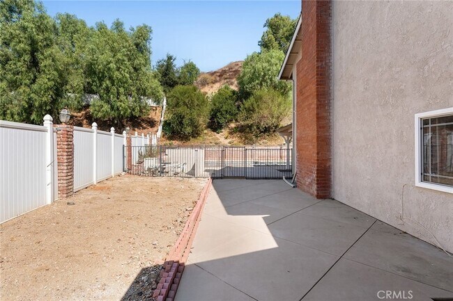Building Photo - 27045 Esward Dr
