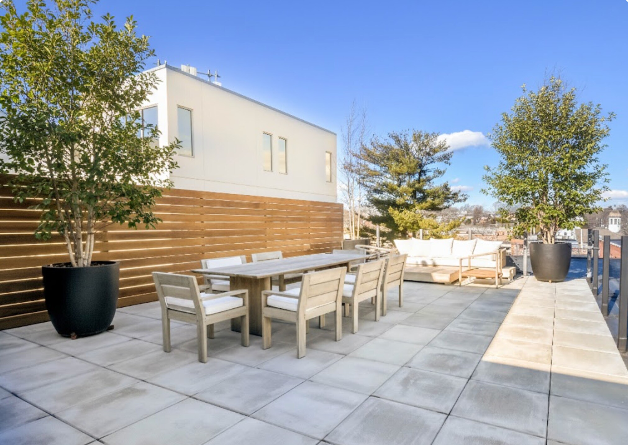 Building Photo - 116 Sherman St