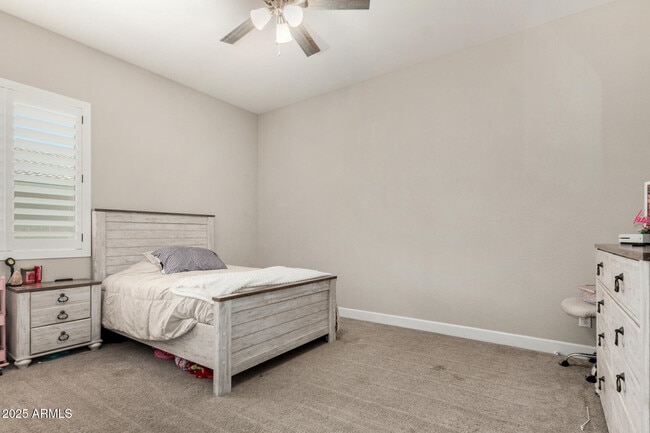 Building Photo - 5314 N 182nd Ln