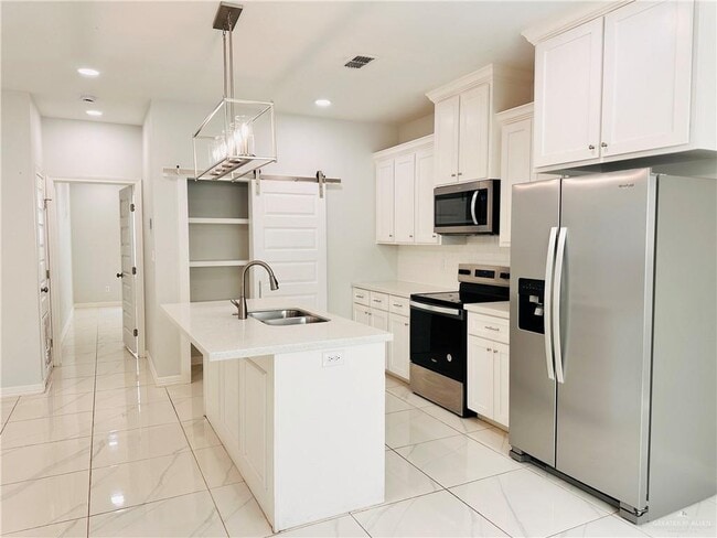 Building Photo - 20 N Crown Point