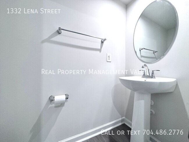 Building Photo - 1332 Lena St