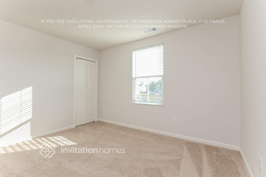 Building Photo - 2408 Solomon Ln