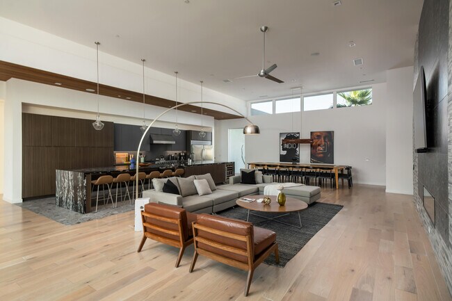 Building Photo - 80883 Elemento Ln