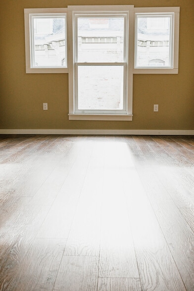 Building Photo - 503 Church St