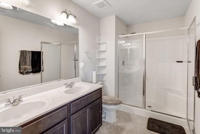 Building Photo - 9301 Cedar Forest Dr