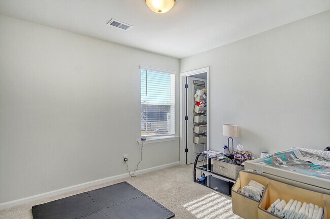 Building Photo - Spacious Moncks Corner Home
