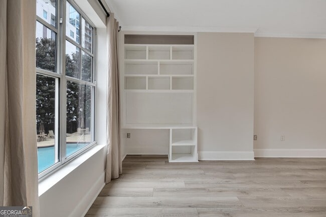 Building Photo - 1101 Juniper St NE