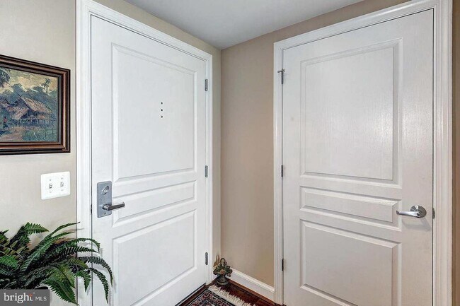 Building Photo - 2451 Midtown Ave