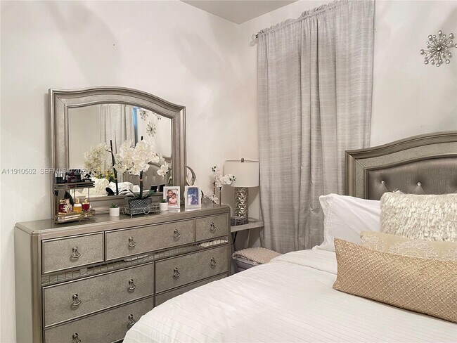 Building Photo - 27563 SW 139th Pl