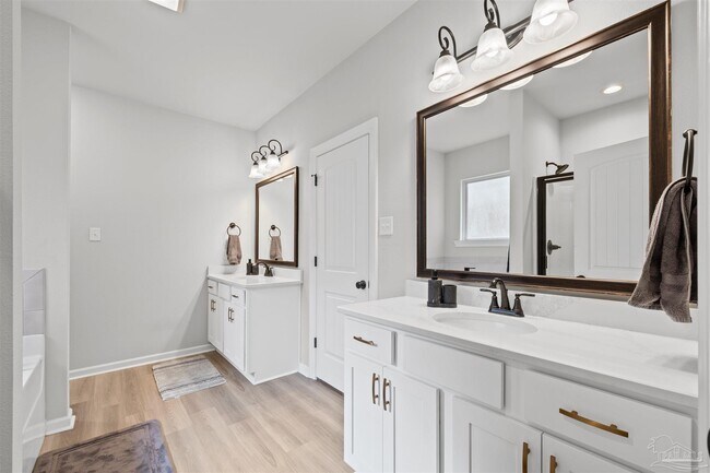 Building Photo - 4709 Sago Palm Cir