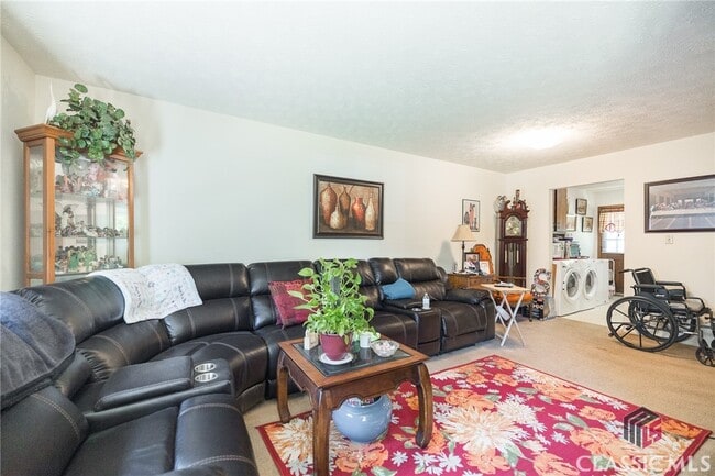 Building Photo - 1170 White Oak Dr